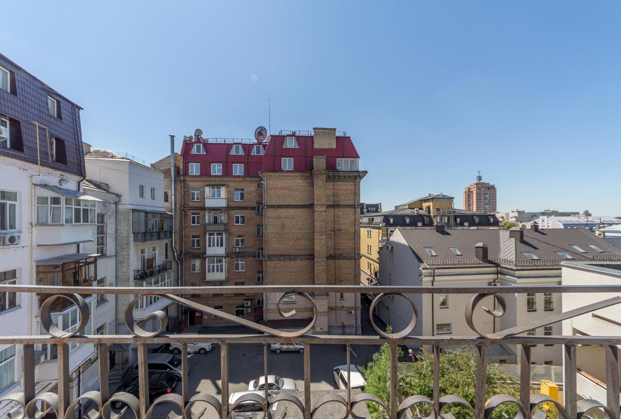 Central Apartments Kyiv Exterior photo