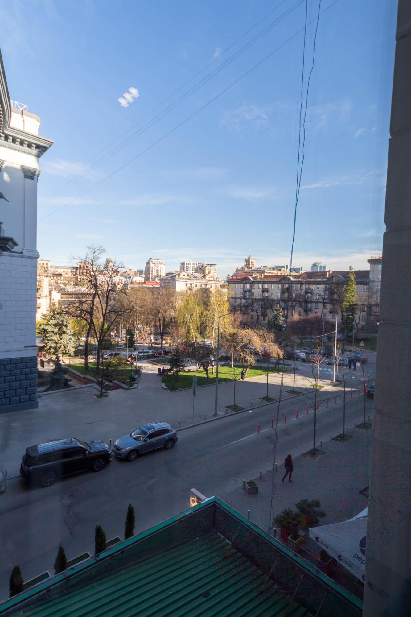 Central Apartments Kyiv Exterior photo